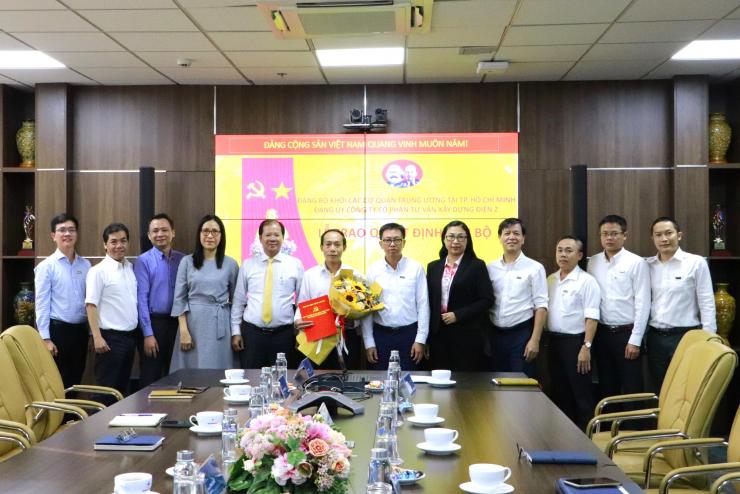 Đảng bộ Khối các cơ quan Trung ương tại Thành phố Hồ Chí Minh trao quyết định bổ sung nhân sự Ủy viên Ban Chấp hành Đảng ủy nổ hũ
 nhiệm kỳ 2020-2025